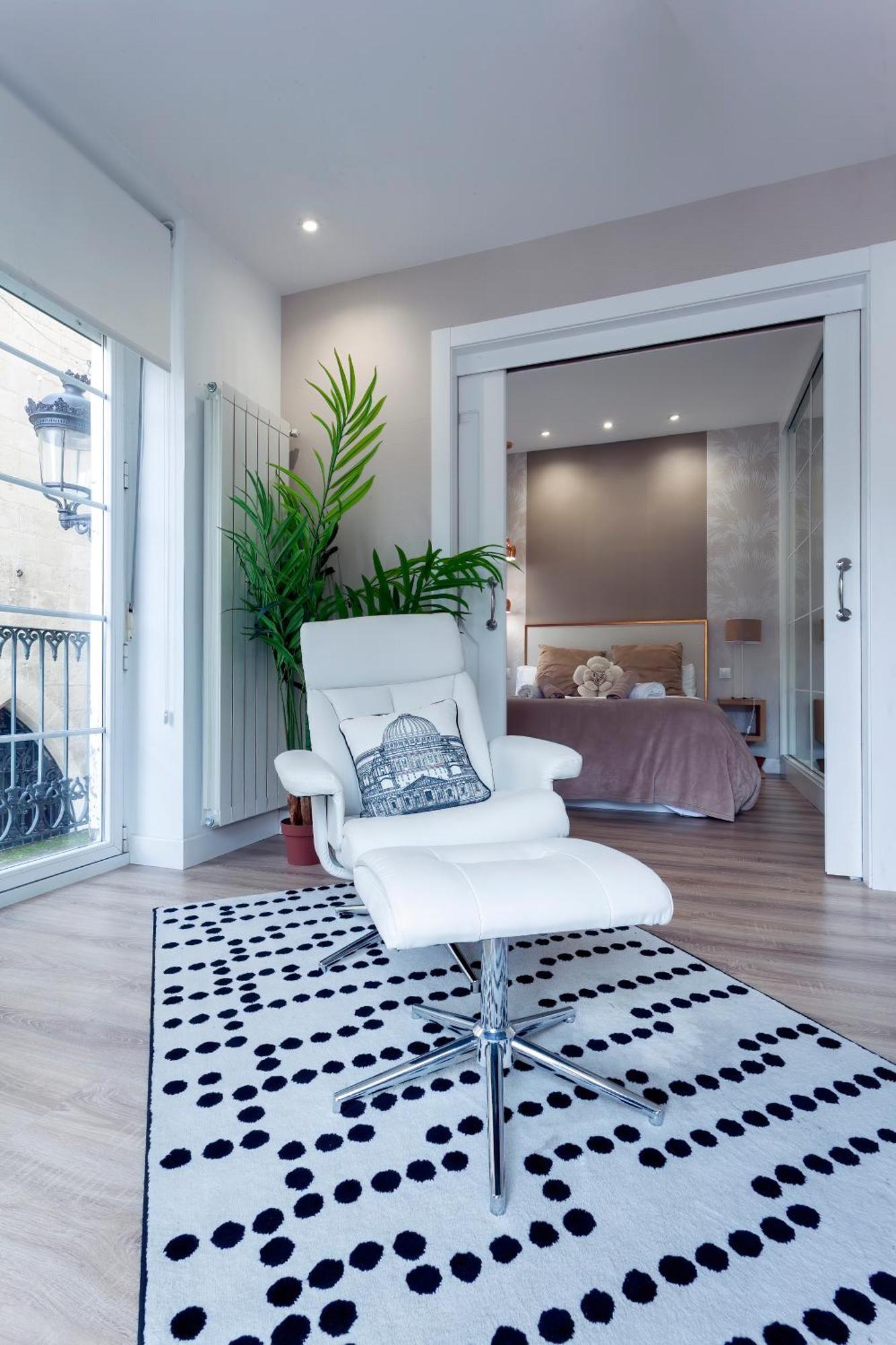 Cinco Balcones A La Catedral By Unique Rooms Burgo Екстериор снимка