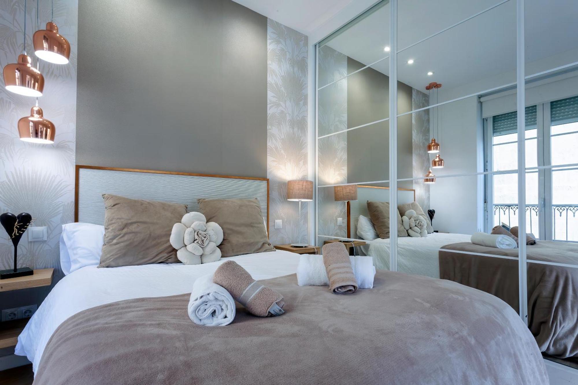 Cinco Balcones A La Catedral By Unique Rooms Burgo Екстериор снимка